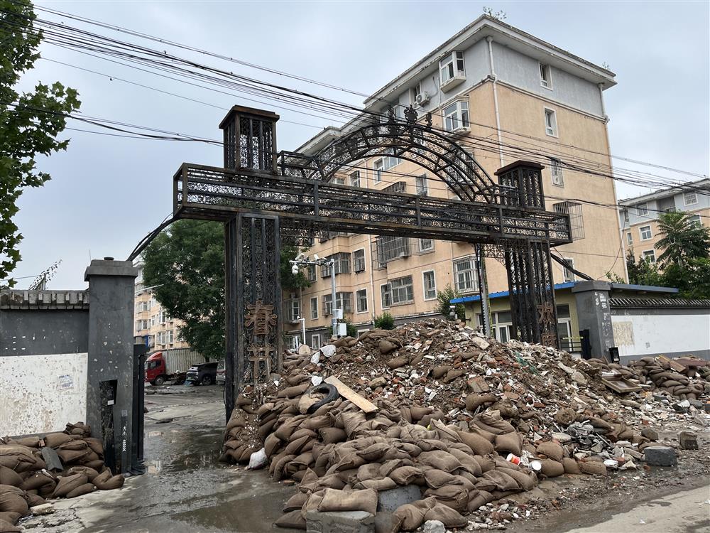 When floods flood empty nesters, parents and elderly people in suburban communities of Beijing