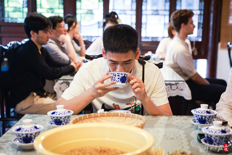 品茗茶、包粽子、穿汉服……上海高校留学生端午节相聚朱家角古镇古镇|活动|端午节