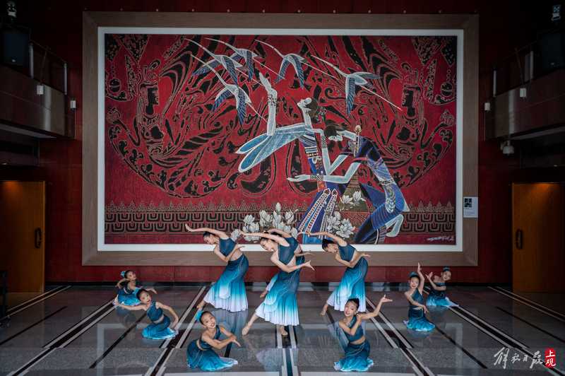 上海大剧院用精彩开放日为25岁庆生,重现巨幅画作上海大剧院|空间|庆生