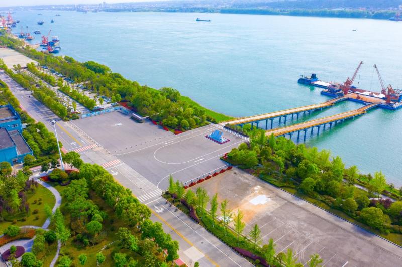 Growing up as a model for protecting the Yangtze River and striving forward, China's Yangtze River surges forward | Chemical industry develops rapidly | The Yangtze River | A model