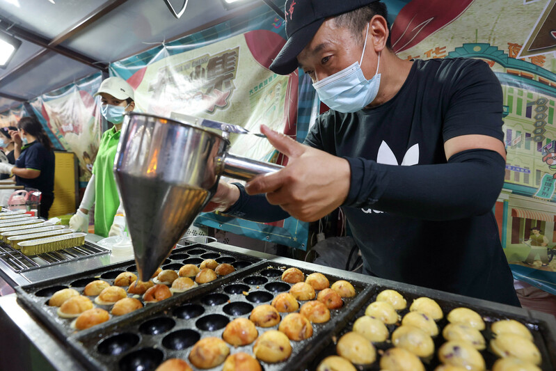 The "Dahua Night Alley", which gathers food, markets, entertainment, and beautiful scenery, has opened its streets, adding a unique feature of night life to Baoshan | Landmark | Food