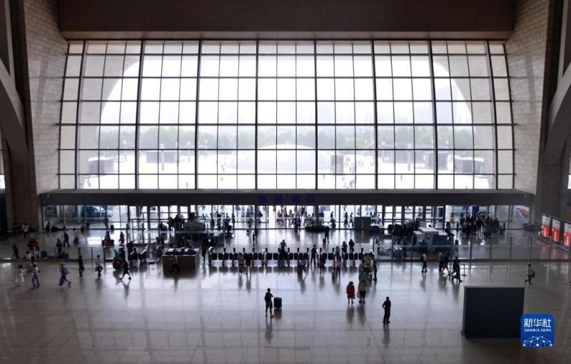 Train scheduling and summer transportation opening hall | Tianjin West Station | Train