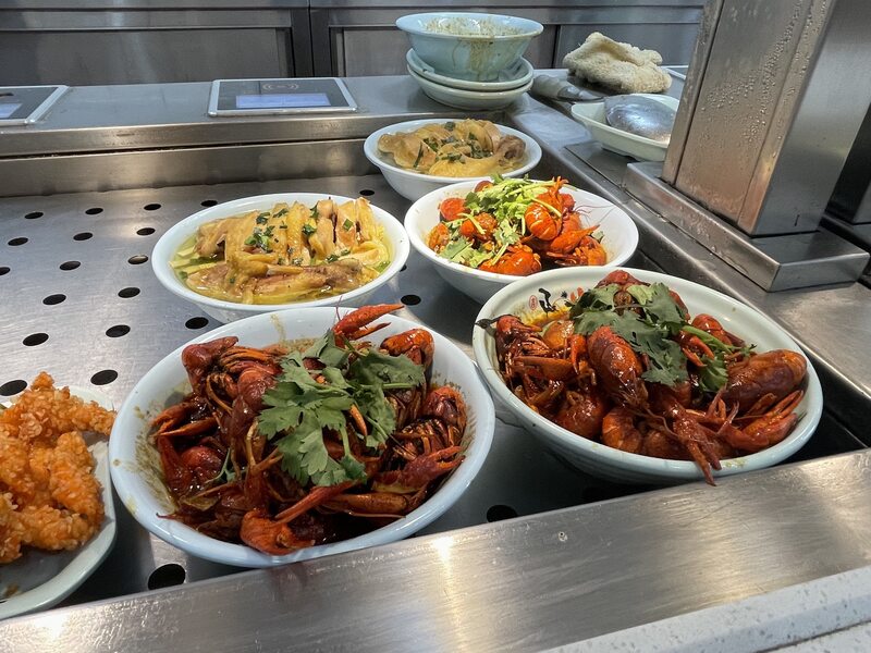 Behind the scenes, there are also these details. Shanghai's community canteens are unforgettable? Good food and affordable is the king's way for residents | communities | canteens