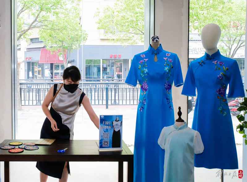 Showcasing the production skills of Shanghai style cheongsam, the first Shanghai style cheongsam parent-child cultural festival: Experience the wonderful intangible cultural heritage of the Women's Federation | Changning | cheongsam