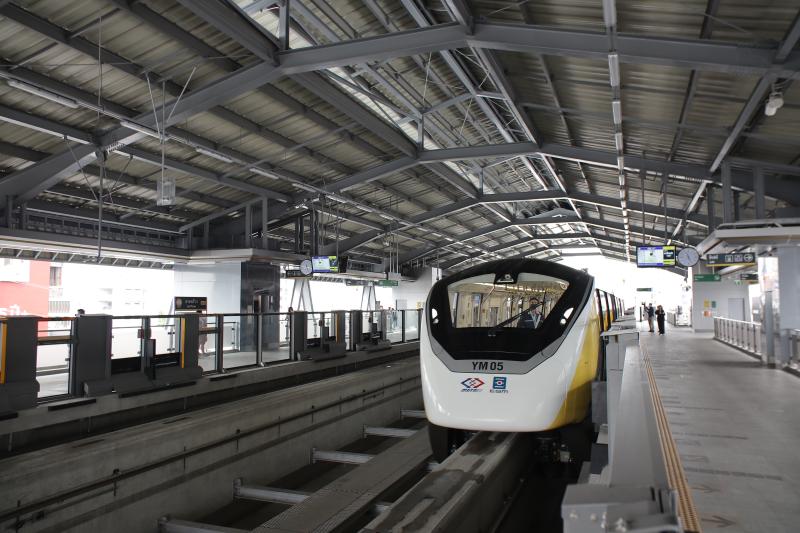 The monorail train jointly constructed by China and Thailand helps to create Bangkok's urban scenic line | Thailand | Train