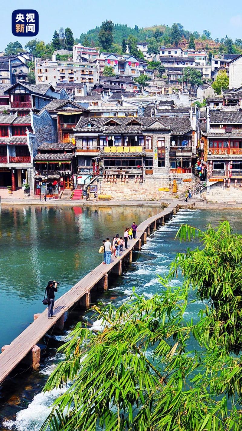 Mountains, waters, ancient cities, ethnic customs... See the poetry and literati from afar in the secret realm of Xiangxi | Xiangxi | Ancient City