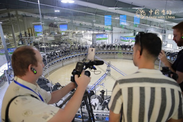 [Appointment with China] International media enter Inner Mongolia: "The Journey of a Legendary Landscape Painting" reporter | interview group | Inner Mongolia