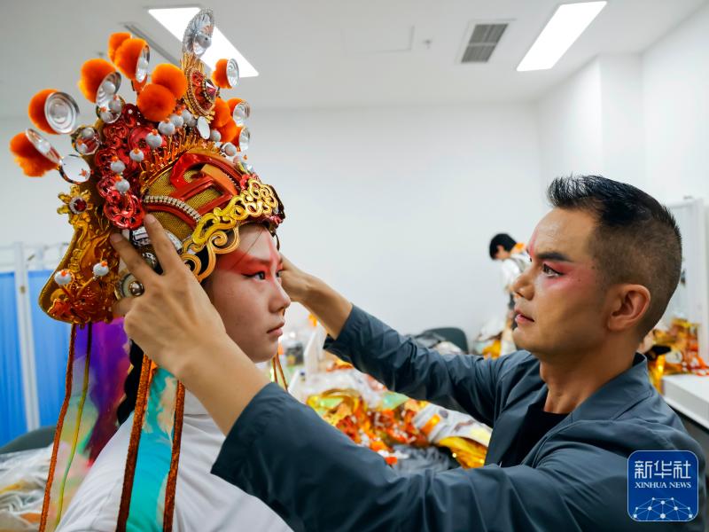 The Story Behind the Opening Ceremony of the Chengdu Universiade - A Face of Joy, Wrath, Sorrow, and Joy Prop | Chengdu | Universiade