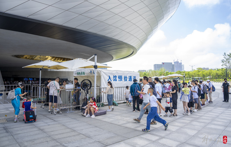 Besides grabbing tickets, you can also listen to the museum's suggestions. The most popular venue for summer check-in is the Shanghai Planetarium