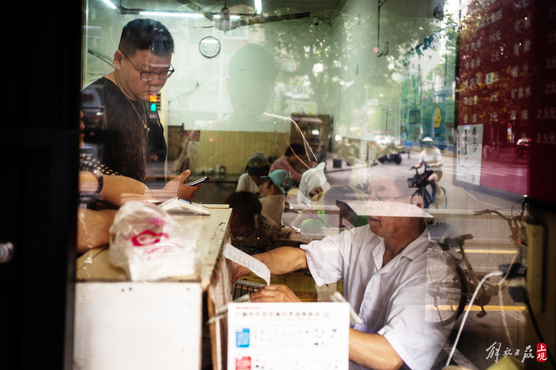 The last alleyway kitchen in Shanghai exudes a taste reminiscent of the memories of the citizens, "This brand is still worth some copper jewelry... it's a pity" kitchen | residents | alleyways