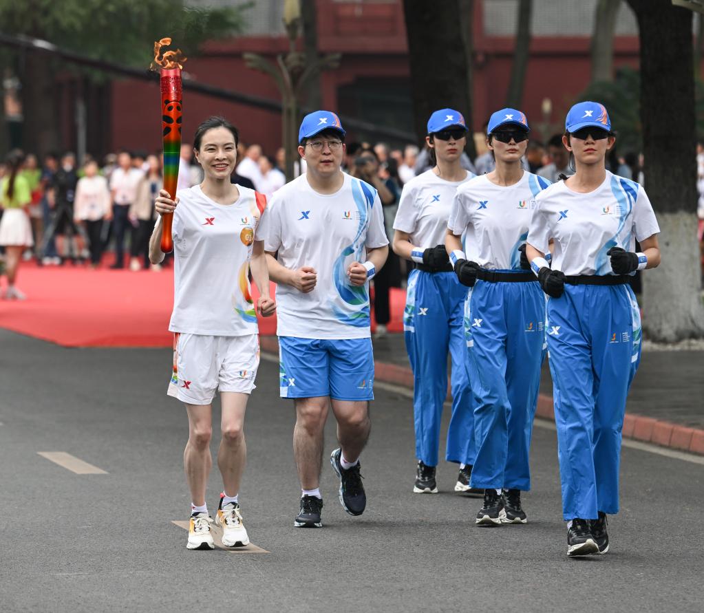 "Rong Huo" returns to Rong! Chengdu Universiade Torch Relay Chengdu Station Launches Torch | Return to Chengdu