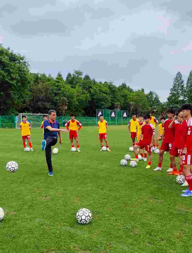 "It's not wrong to practice well with Director Xu." Wishing the younger martial brother a good performance in the National Games and the mentor of the "Six Tigers of the Sea" collective tour, Xu Genbao | Genbao | National Games