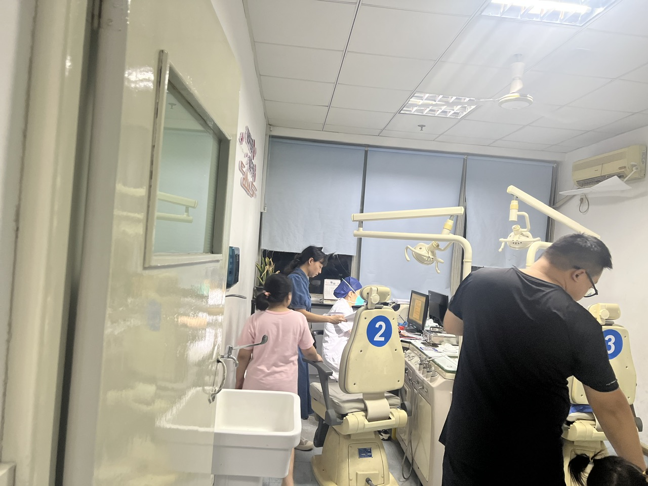 Shanghai Night Clinic Becomes a New Choice for "Office Workers" to Seek Medical Treatment, Summer Medical Experience Series ② High Temperature Season Off peak Visits Traditional Chinese Medicine Hospital | Outpatient | Off peak Visits