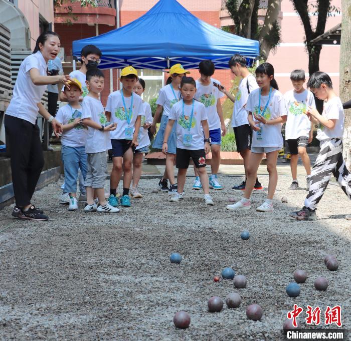 台湾青少年探访浙江温州：与地掷球世界冠军“面对面”青少年|掷球|世界冠军