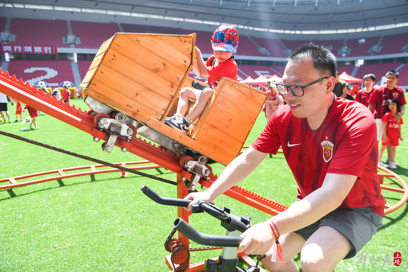 Haigang Football Club holds a fan carnival, and the Chinese Super League welcomes its first off-season. Fans | Club | Football