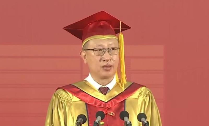 The President of National University of Science and Technology cried during the graduation ceremony. Zhou Qi | Question | Principal