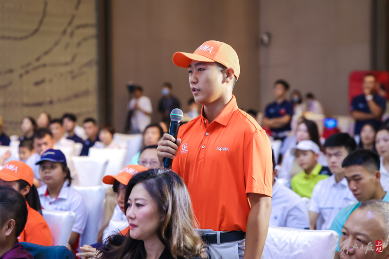 世界第一是如何炼成的？上海高尔夫邀请冠军教练传授育人心得