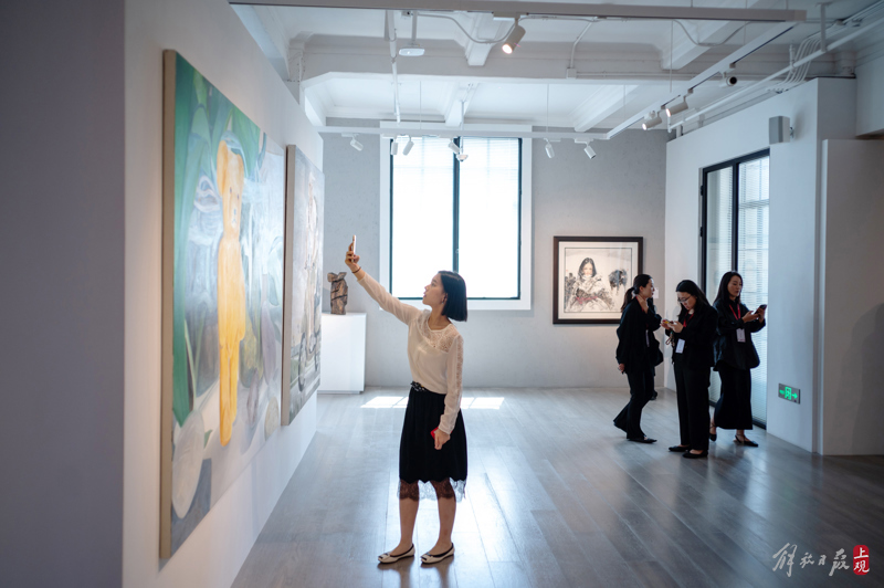Zhao Wuji's oil painting appears, original work by Picasso, manuscript by Einstein, and upcoming autumn photography at Christie's in Shanghai
