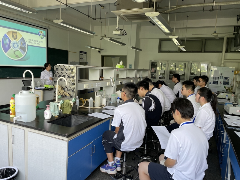 “行走的五育课堂”拓展校外学习实践空间,260多名高中生走进大学校园体验徐汇区|高校|大学校园