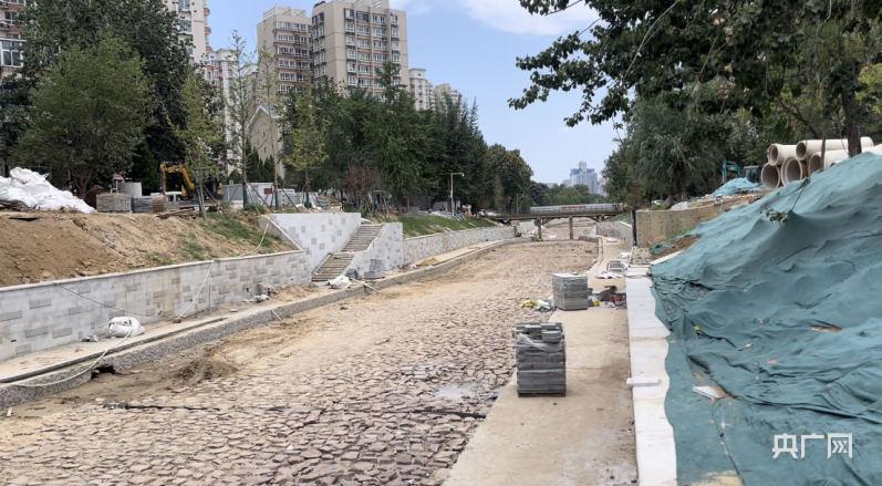 Is it rumored that Zhengzhou spent 3.4 billion yuan to hang marble bricks on the river channel? Reporter Investigates Construction Site Account | Information | Reporter