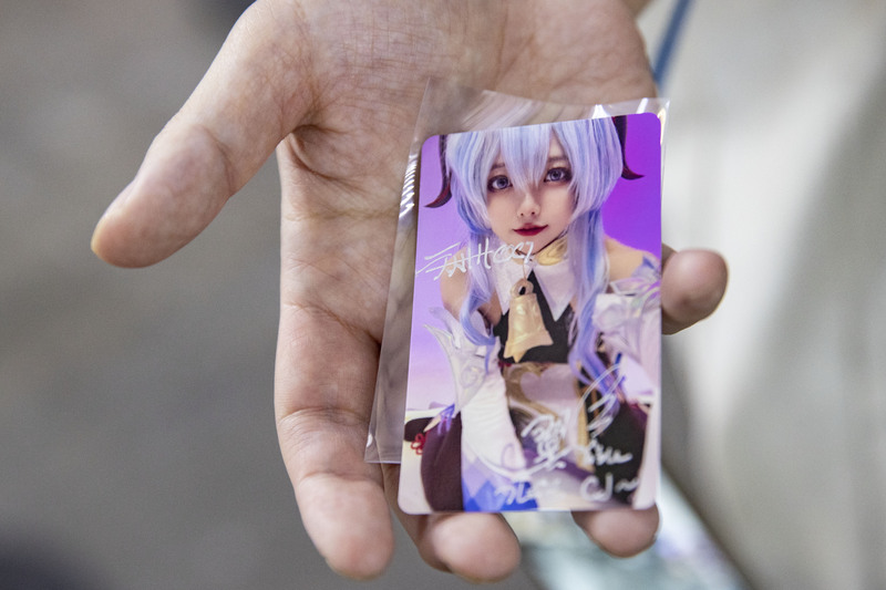 Someone came specifically to ask for her signature, and on Chinajoy, they ran into a beautiful doctor named Zhang Xinyu who was rescuing people. | Card | Saving People