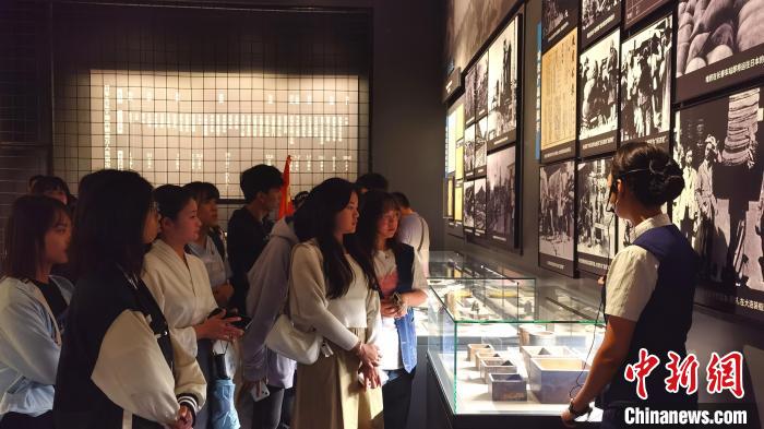 Taiwanese Youth Reviewing their Journey to Liaoning: Bringing the Content of Textbooks to Life