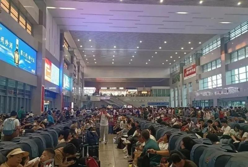 Tai'an Station dismantled all massage seats overnight! The total number of seats has doubled, and after being criticized, the railway department | Seats | Tai'an Station