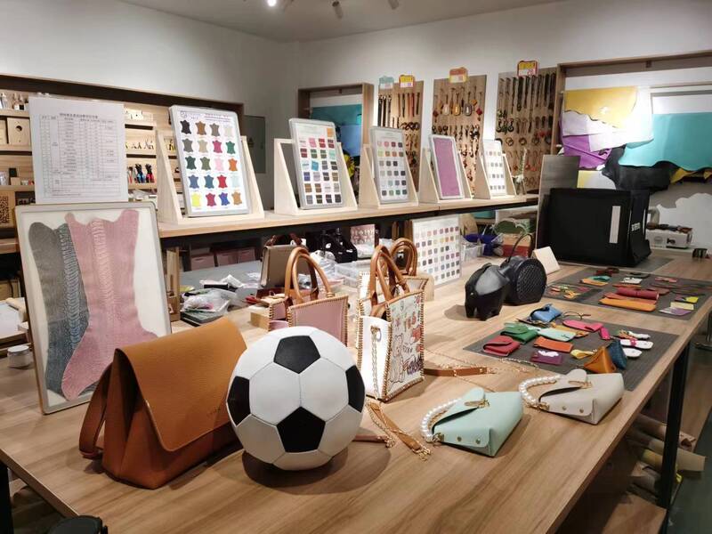 Transformation of Old Factory Area into Cultural and Creative Industry Park, Woodcarving, Ceramics, Art Exhibition... On the earliest privately-owned economic community plot in Shanghai, Mafengjing | Reporter | Community