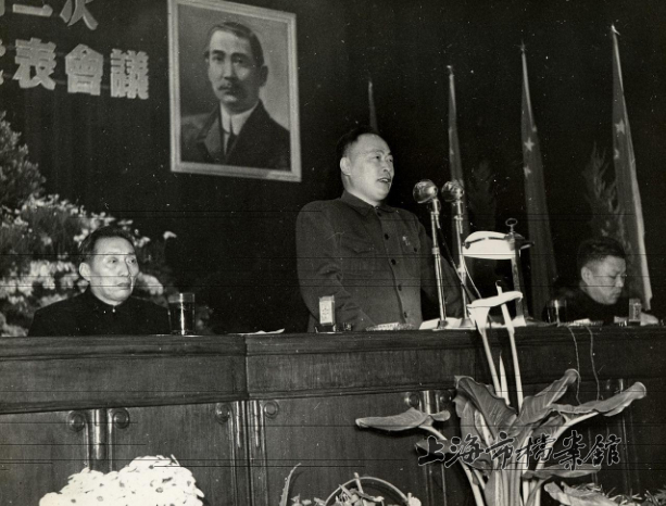 After the Liberation, Mayor Chen Yi's Demands Must be Solved | Looking Back at Shanghai Research, Ordinary People Have No Houses, Live Squeezed, Live Far in Beds | Employees | After the Liberation