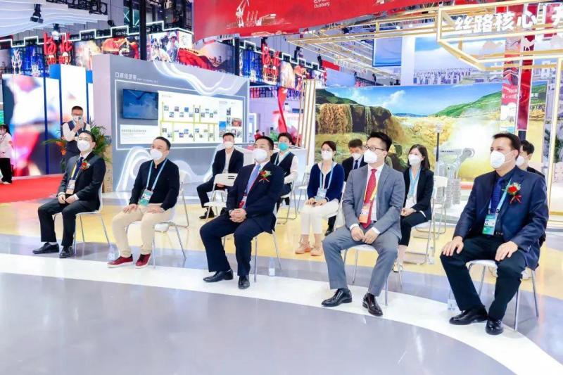 Story of Joining the Expo • Reasons for Choosing to Join the Expo | The Expo makes Xinjiang and the world "within reach" of e-commerce | The Expo | tentacles