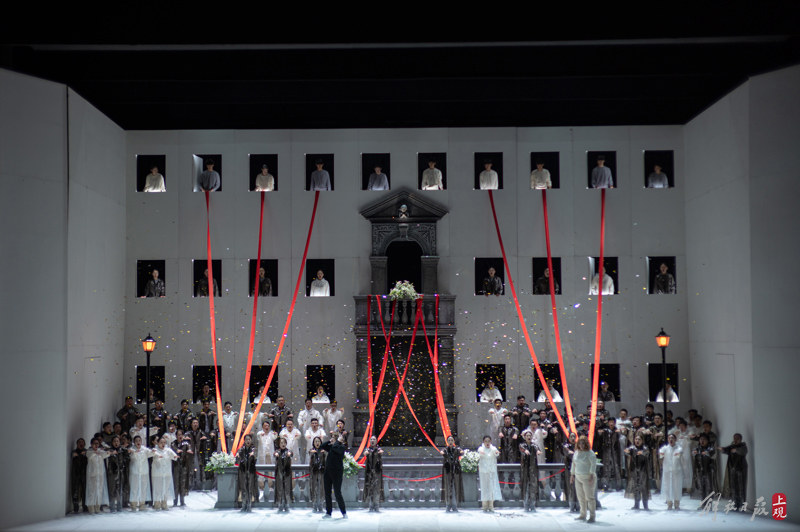 走进歌剧巨作《罗恩格林》首演幕后,婚礼进行曲唱响上海大剧院