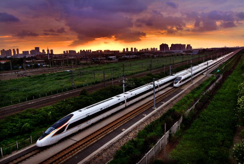 This "golden business card" is getting brighter and brighter as it is wiped away!, Xinhua All Media+| China's First Designed High Speed Rail with a Speed of 350 kilometers per hour, 15 Year Old High Speed Rail | Beijing Tianjin | Xinhua All Media+| China