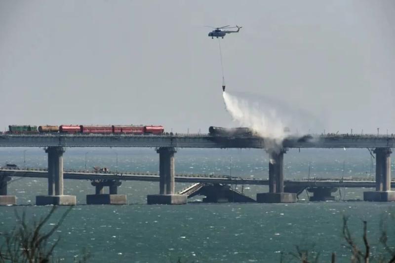 “打脸”！乌军方承认袭击克里米亚大桥乌克兰|事件|军方