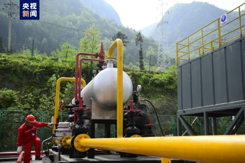 Breakthrough in Shale Gas Extraction at Atmospheric Pressure in China | HF Well | Shallow Layer