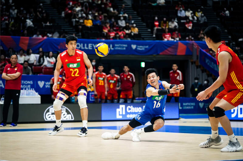 The Chinese men's volleyball team is still going through a difficult "painful period" and wants to regain its position as the Asian champion in the competition