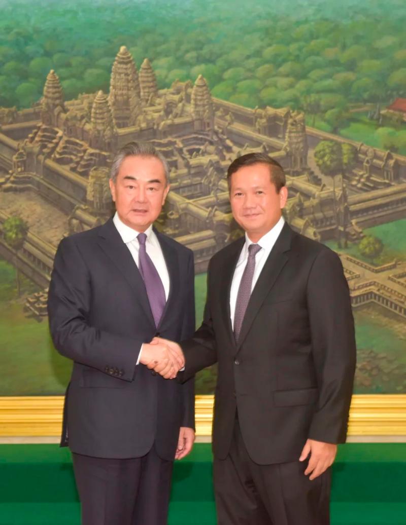 Cambodian Prime Minister Hun Sen Meets with Wang Yi to Choose | People | Cambodia