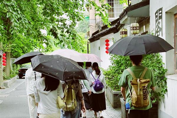 Why can't the city walk be called a street stroll? How can strolling on the street become a city walk? Citywalk | Feynman | Road