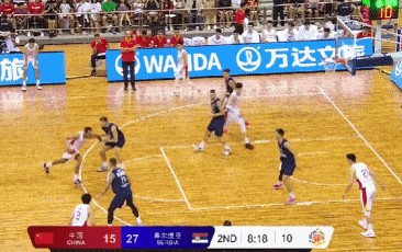 The men's basketball team lost to Serbia, with 70 relatives watching Li Kaier's domestic debut for the Chinese men's basketball team | Li Kaier | relatives