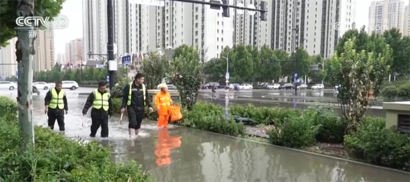 Adhere to the post to ensure safety, and all departments are fully responding to heavy rainfall measures | Shijiazhuang City | Adhere to the post