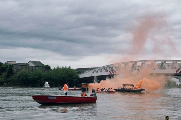 We also jointly conducted simulated rescue operations with Jiangsu and Zhejiang provinces, with over 2.27 million people in Shanghai participating in air defense evacuation drills