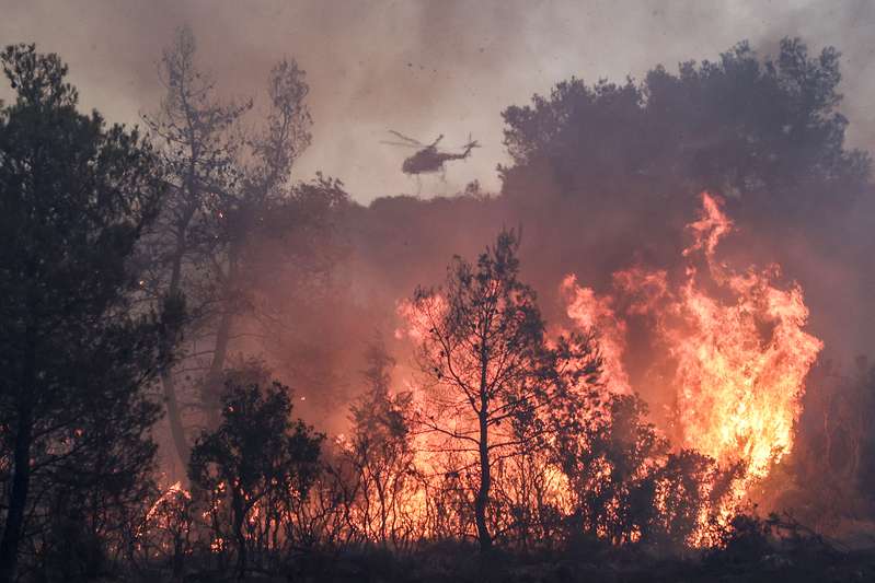 欧盟调集更多消防力量支援,【看世界】希腊山火肆虐白俄罗斯|消息|山火