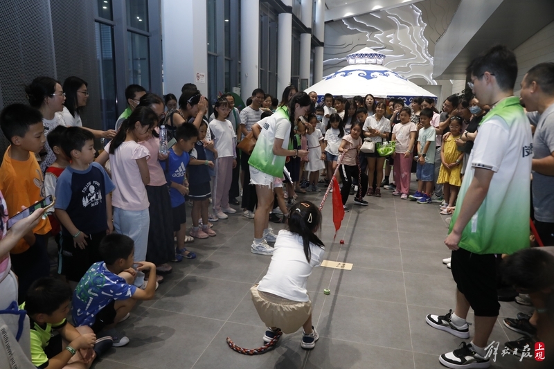 博物馆奇妙夜：闵博向市民开出“夜间那达慕”鄂尔多斯|奇妙夜|闵博