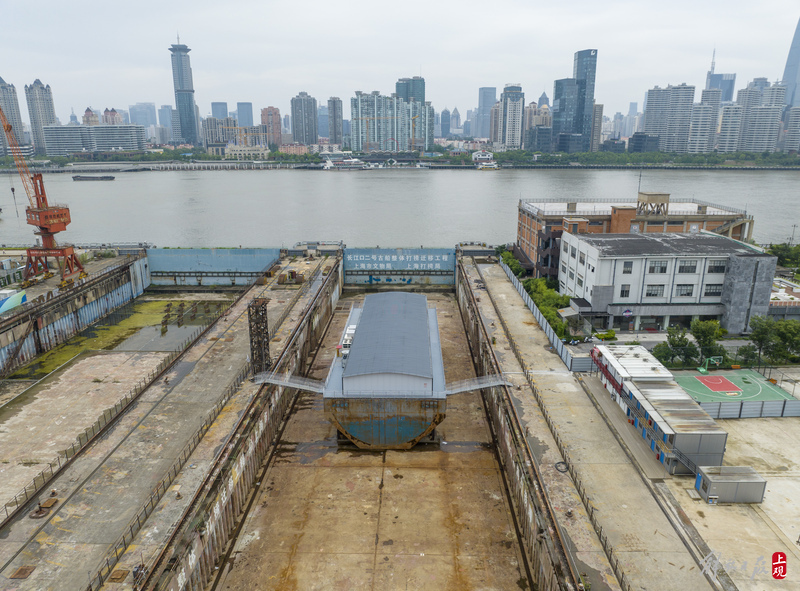 Maximizing the protection of underwater cultural relics in a semi excavated state, exclusively loading the Yangtze River Estuary No. 2 ancient ship into an intelligent cabin