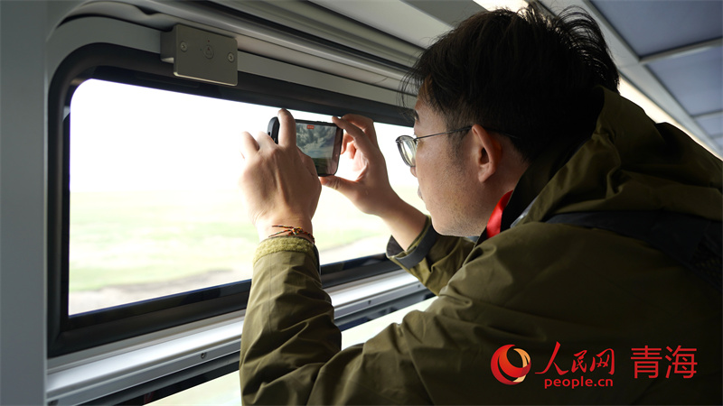 The Fuxing high-speed train sets up on the Qinghai Tibet Railway | Golmud | Fuxing