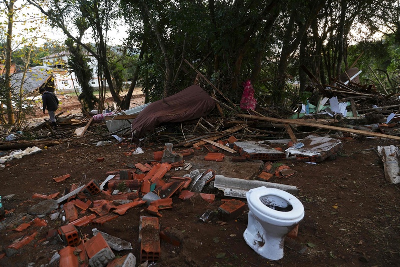 医院不堪重负,【看世界】印度北部酷暑导致近170人死亡巴勒斯坦人|巴勒斯坦卫生部|酷暑