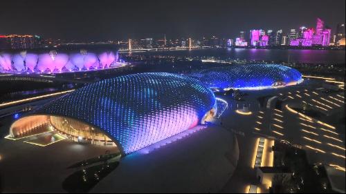 太炫酷！卫星带你“打卡”杭州亚运会场馆特色|杭州奥体中心场馆群。将作为杭州亚运会|场馆