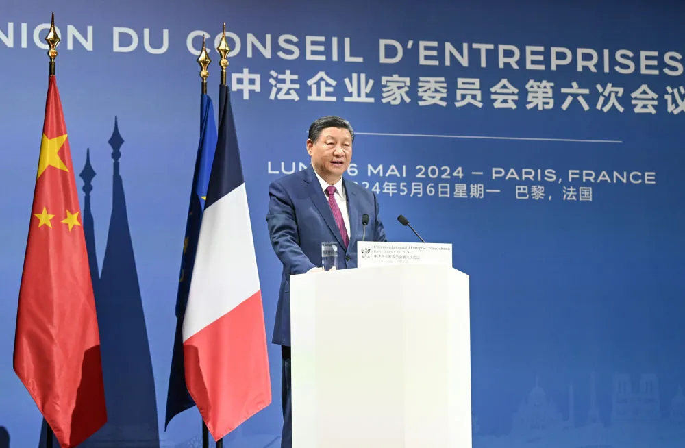 Xi Jinping and Macron attended the closing ceremony of the sixth meeting of the China-France Entrepreneurs Committee and delivered speeches