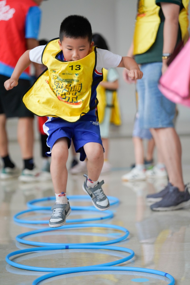 全家健身总动员、体育舞蹈秀出来……上海城市业余联赛丰富孩子们的暑假生活孩子|暑假|城市