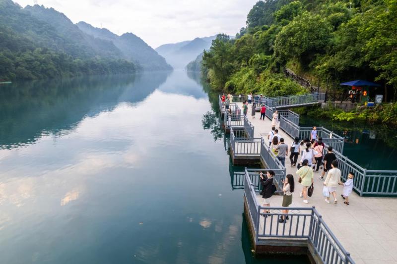 避暑消夏、丰富假期、促进消费——湖南“清凉经济”热现象一线见闻高温|记者|经济