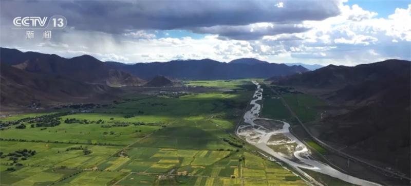 The second international cooperative scientific research team for Qinghai Tibet scientific research investigates the evolution process of the the Yarlung Zangbo River | Research | Scientific research team
